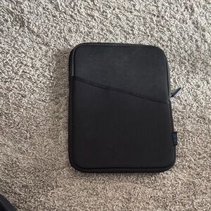 Lacdo Black Tablet Sleeve with Secure Zipper